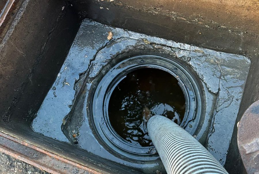 Sewage collection from manhole